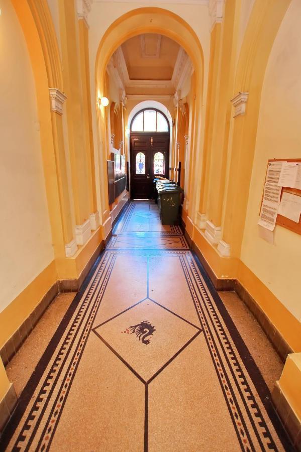 Gellerico Rooms At Rakoczi Square Budapest Extérieur photo